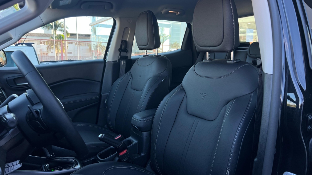 fiat toro 1.3 turbo 270 flex volcano at6 4p automatico 2025