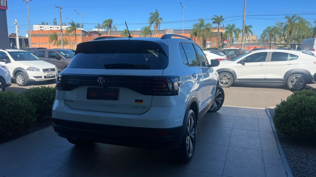 volkswagen t-cross 1.0 200 tsi total flex automatico 4p 2024 volkswagen t-cross 1.0 200 tsi total flex automatico 4p 2024
