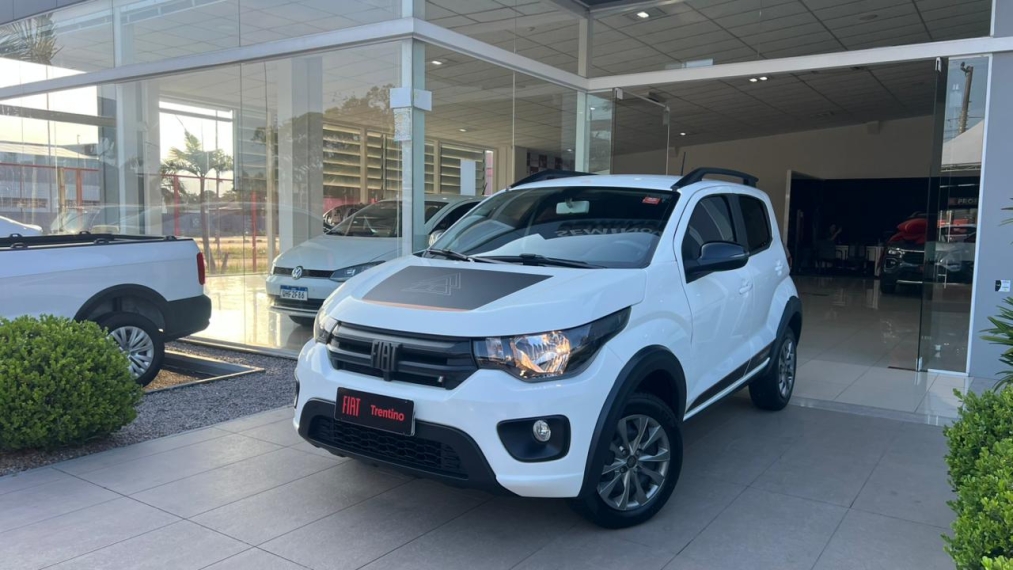 fiat mobi 1.0 evo flex trekking manual gasolina 4p 2025