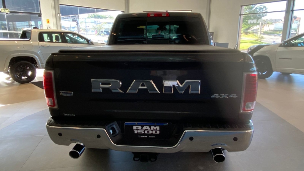 ram classic 5.7 v8 gasolina laramie cd 4x4 automatico 4p 20233