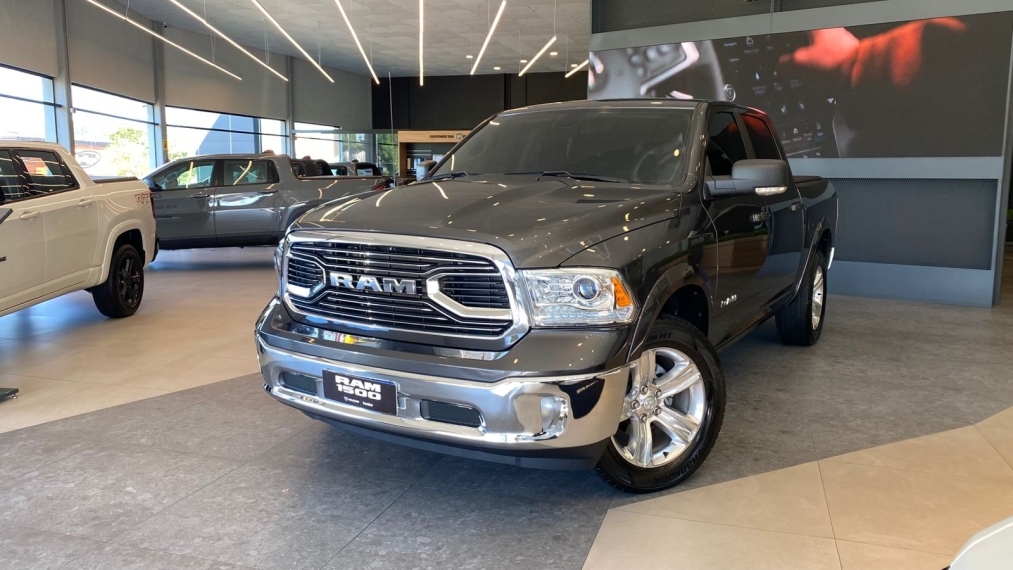 ram classic 5.7 v8 gasolina laramie cd 4x4 automatico 4p 2023