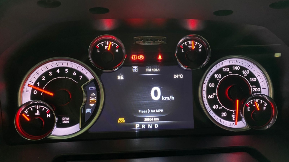 ram classic 5.7 v8 gasolina laramie cd 4x4 automatico 4p 20234