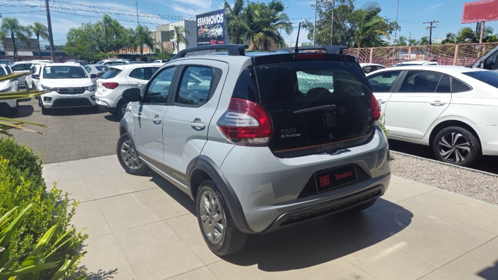 fiat mobi 1.0 evo flex trekking manual 4p 20231