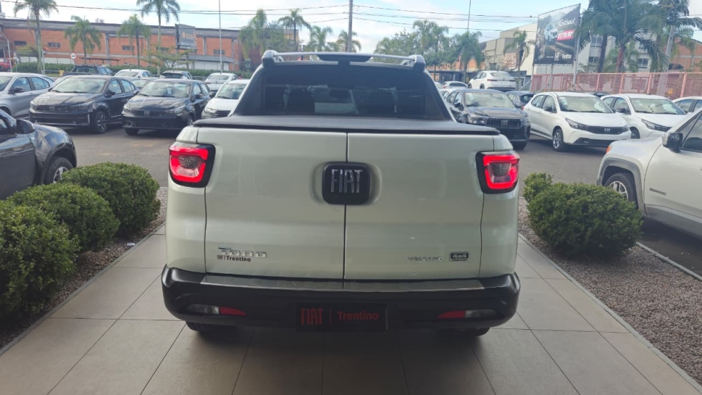 fiat toro 2.0 16v turbo diesel volcano 4wd at9 4p automatico 20224