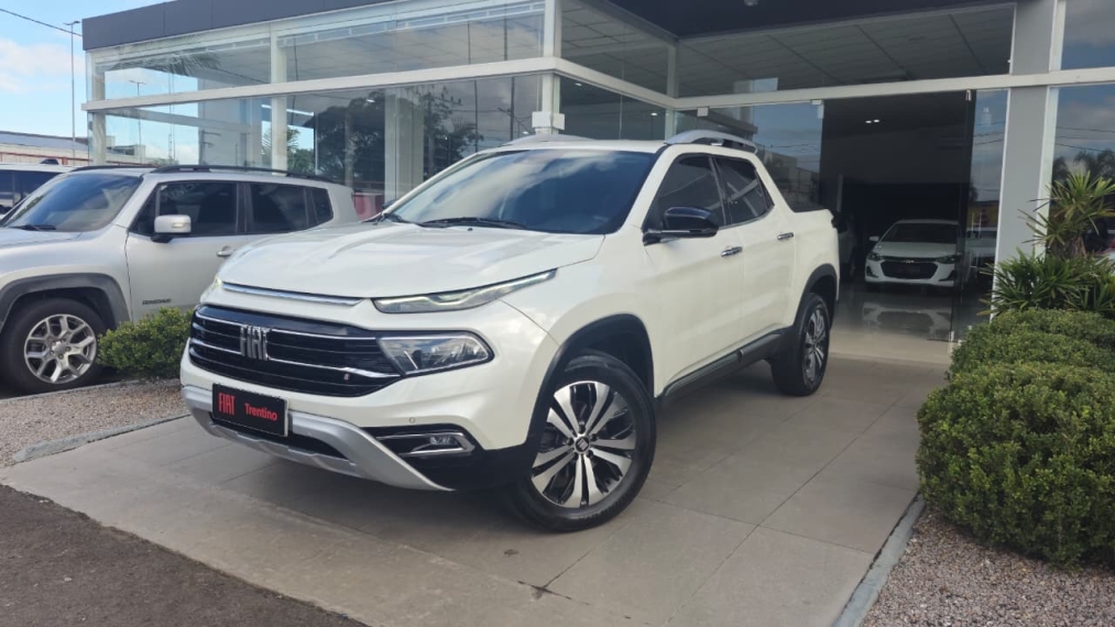 fiat toro 2.0 16v turbo diesel volcano 4wd at9 4p automatico 2022