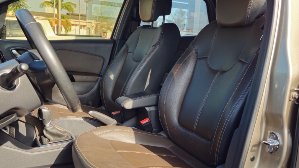 renault captur 1.3 tce flex iconic x-tronic 4p automatico 20229