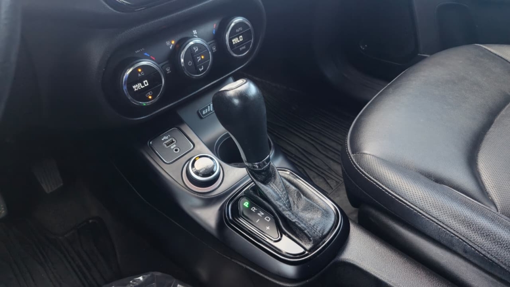 fiat toro 2.0 16v turbo diesel ultra 4wd at9 4p automatico 202110