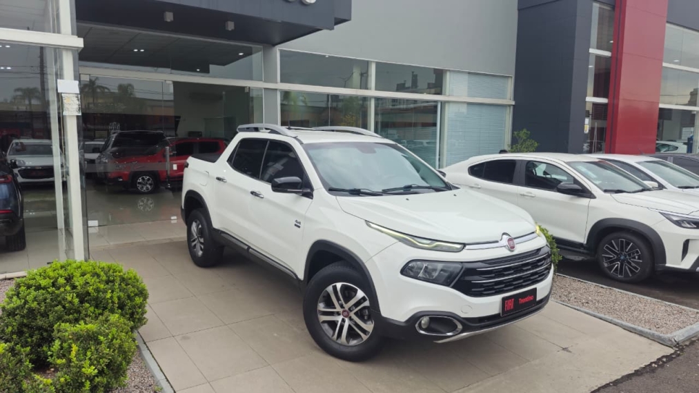 fiat toro 2.0 16v turbo diesel volcano 4wd at9 4p automatico 20172