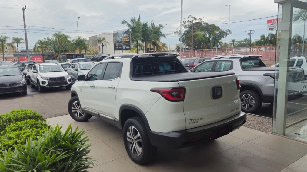 fiat toro 2.0 16v turbo diesel volcano 4wd at9 4p automatico 20171