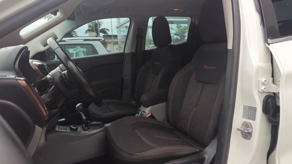 fiat toro 2.0 16v turbo diesel volcano 4wd at9 4p automatico 201712