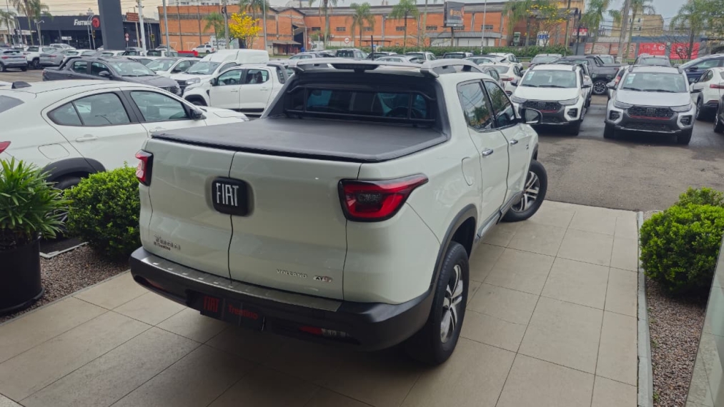 fiat toro 2.0 16v turbo diesel volcano 4wd at9 4p automatico 20173