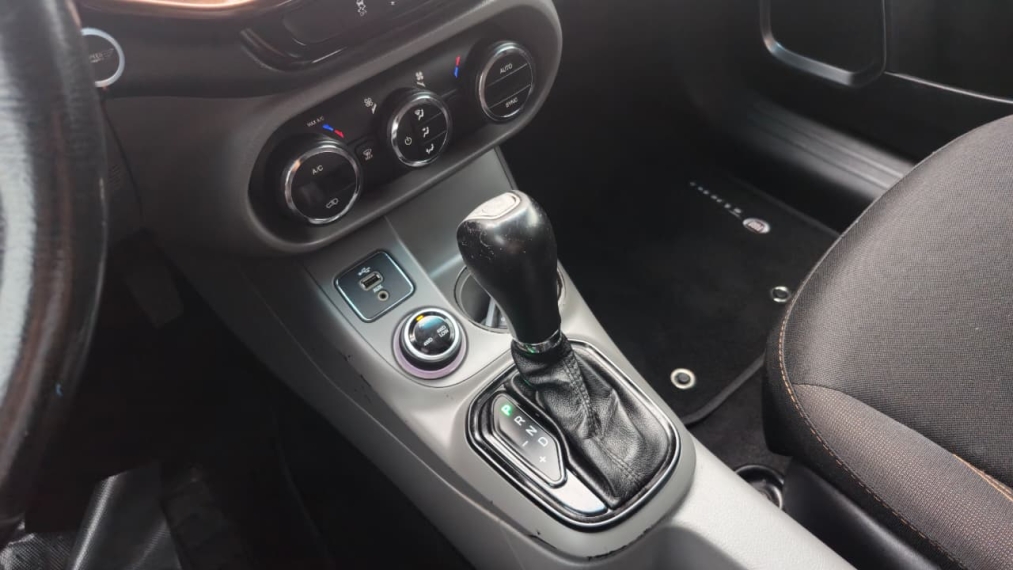 fiat toro 2.0 16v turbo diesel volcano 4wd at9 4p automatico 201711