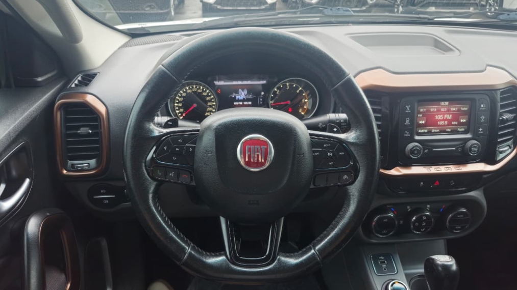 fiat toro 2.0 16v turbo diesel volcano 4wd at9 4p automatico 20176