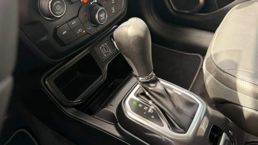 jeep renegade 1.3 t270 turbo flex longitude at6 4p automatico 20229