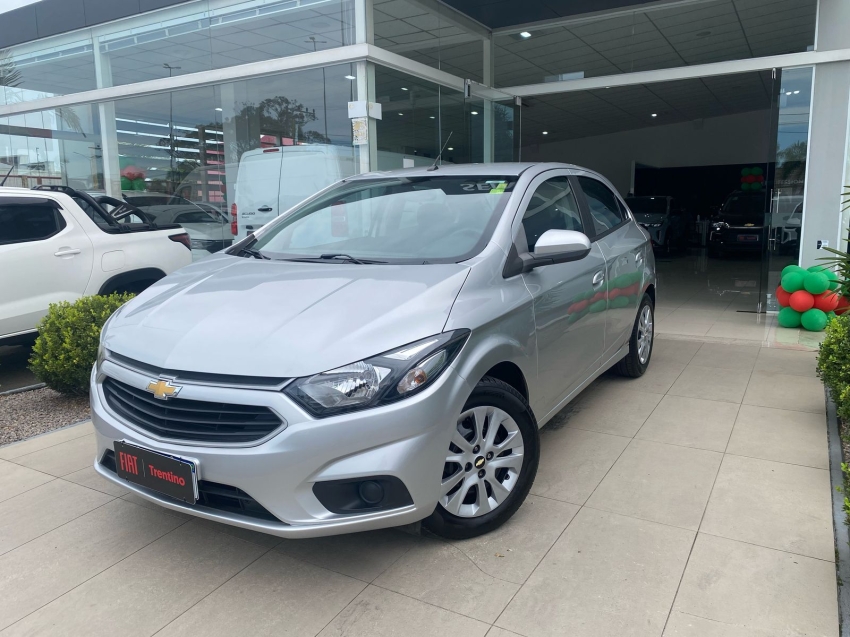 chevrolet onix 1.4 mpfi lt 8v flex 4p manual 2018 chevrolet onix 1.4 mpfi lt 8v flex 4p manual 2018