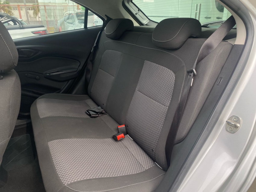 chevrolet onix 1.4 mpfi lt 8v flex 4p manual 2018 chevrolet onix 1.4 mpfi lt 8v flex 4p manual 2018