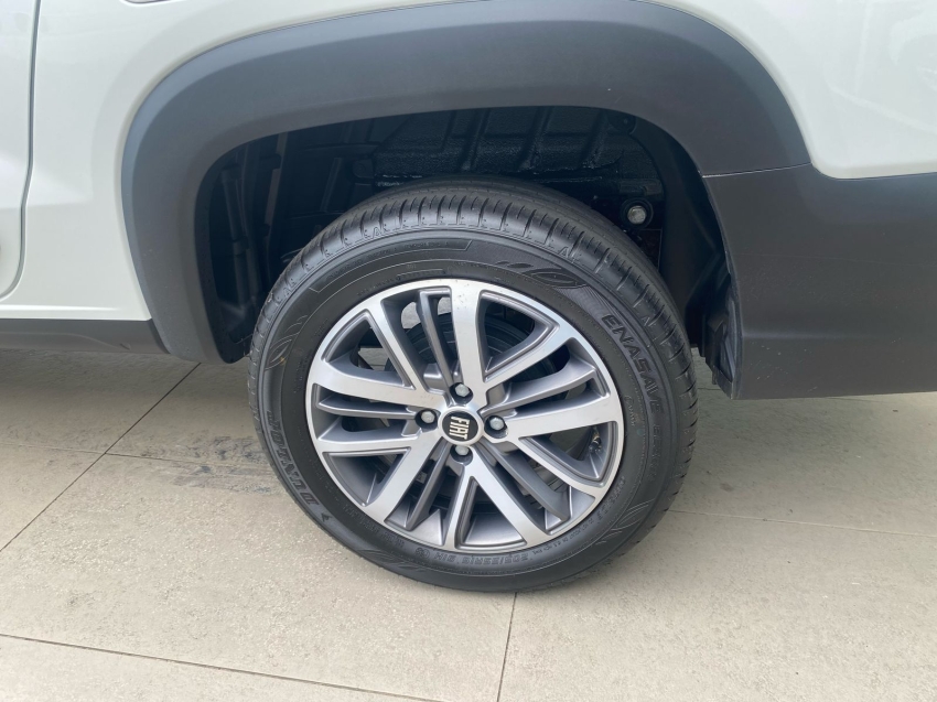 fiat strada 1.3 firefly flex volcano cd cvt 4p automatico 2025 fiat strada 1.3 firefly flex volcano cd cvt 4p automatico 2025