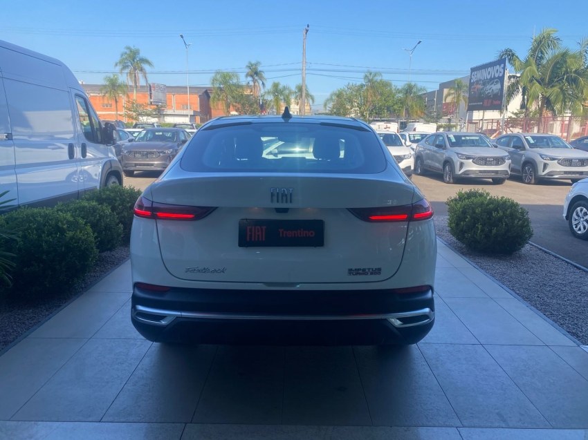 fiat fastback 1.0 turbo 200 flex impetus cvt 4p automatico 2023 fiat fastback 1.0 turbo 200 flex impetus cvt 4p automatico 2023