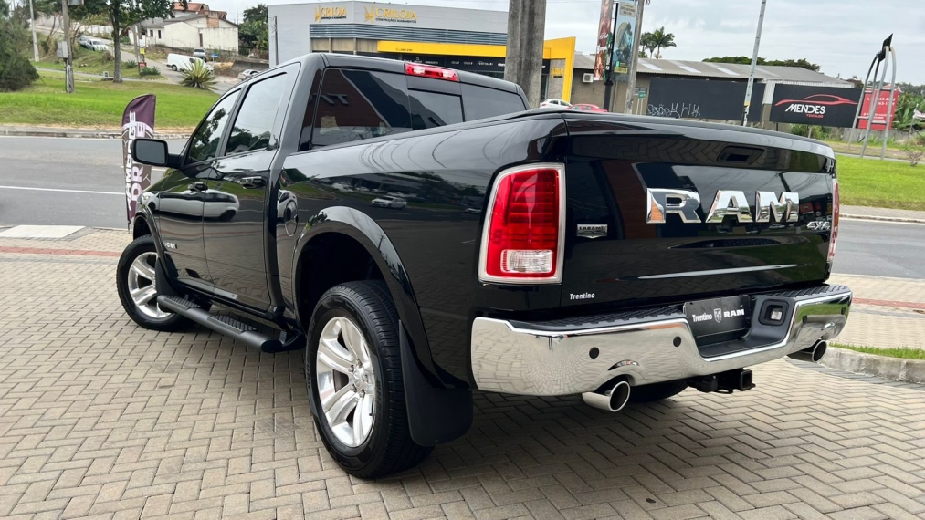 ram classic 5.7 v8 gasolina laramie cd 4x4 automatico 4p 2023 ram classic 5.7 v8 gasolina laramie cd 4x4 automatico 4p 2023