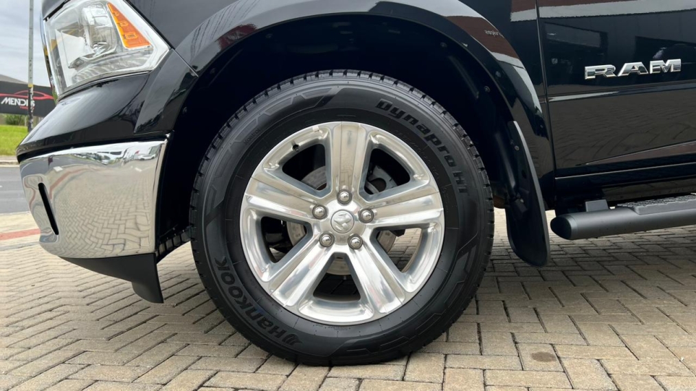 ram classic 5.7 v8 gasolina laramie cd 4x4 automatico 4p 2023 ram classic 5.7 v8 gasolina laramie cd 4x4 automatico 4p 2023