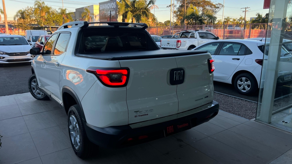 fiat toro 1.8 16v evo flex freedom at6 4p automatico 2017 fiat toro 1.8 16v evo flex freedom at6 4p automatico 2017