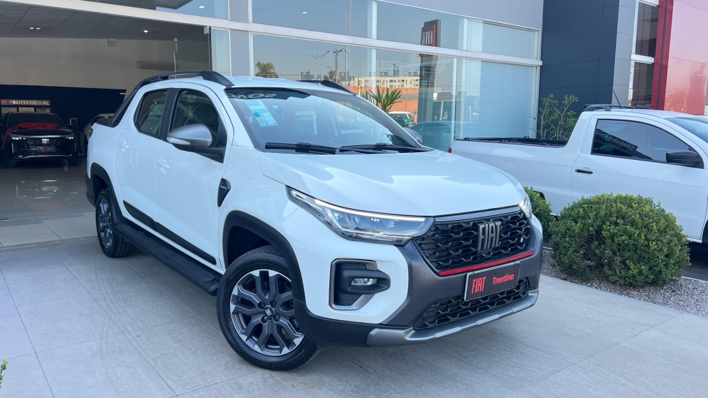 fiat strada 1.0 turbo 200 flex ultra cd cvt 4p automatico 2024 fiat strada 1.0 turbo 200 flex ultra cd cvt 4p automatico 2024