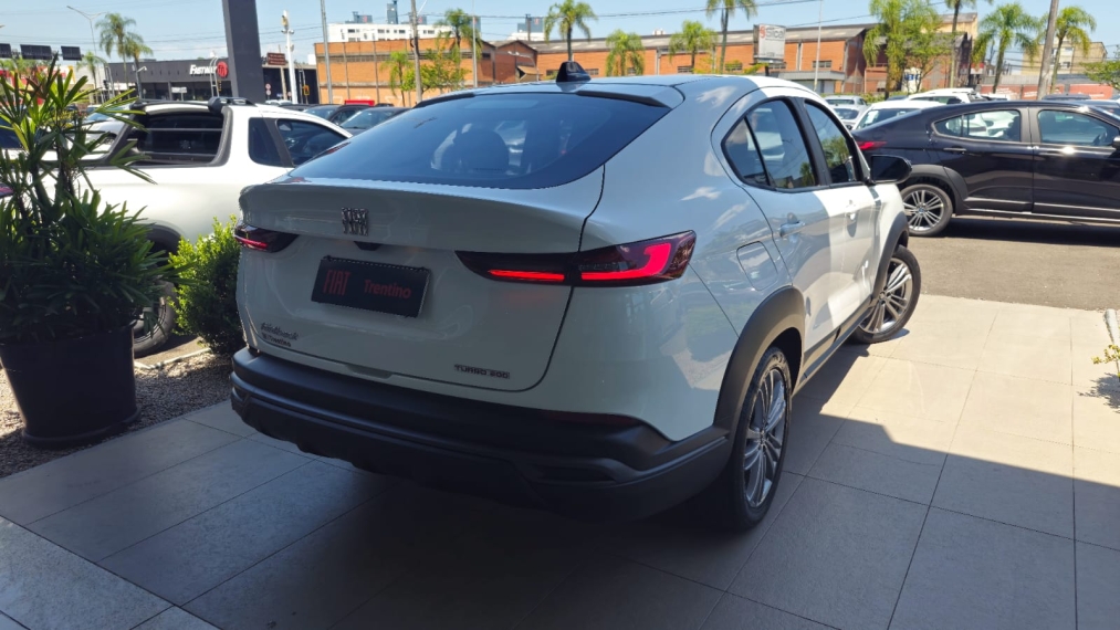 fiat fastback 1.0 turbo 200 flex cvt 4p automatico 20251