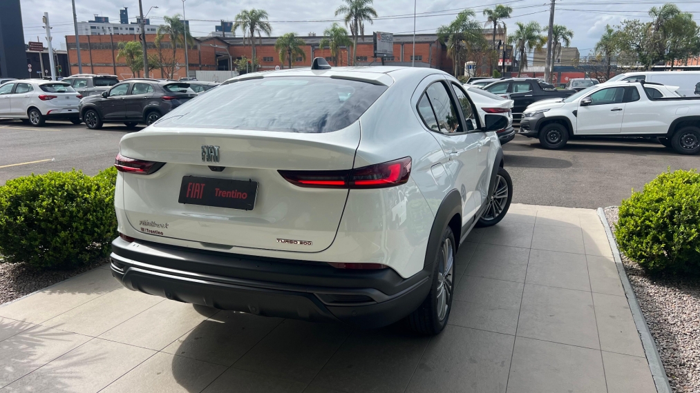 fiat fastback 1.0 turbo 200 flex cvt 4p automatico 2024 fiat fastback 1.0 turbo 200 flex cvt 4p automatico 2024