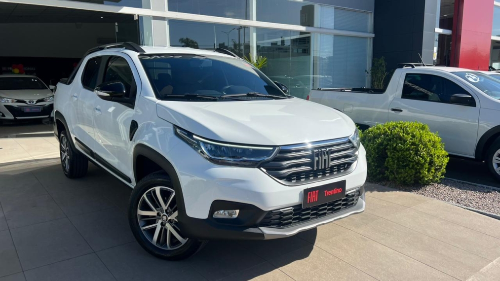 fiat strada 1.3 firefly flex volcano cd cvt 4p automatico 2025 fiat strada 1.3 firefly flex volcano cd cvt 4p automatico 2025