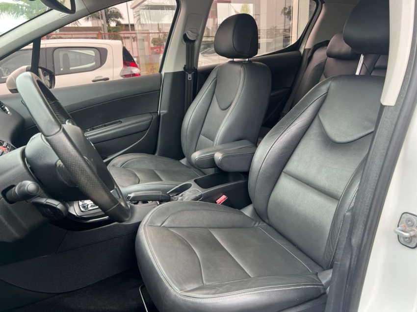 peugeot 308 1.6 griffe thp 16v flex 4p automatico 201710