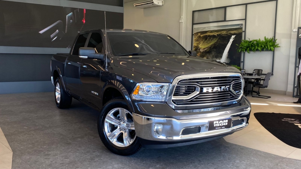 ram classic 5.7 v8 gasolina laramie cd 4x4 automatico 4p 20232