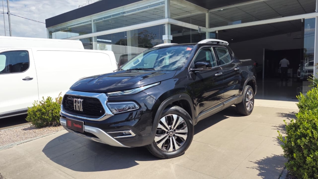 fiat toro 1.3 turbo 270 flex volcano at6 4p automatico 2025