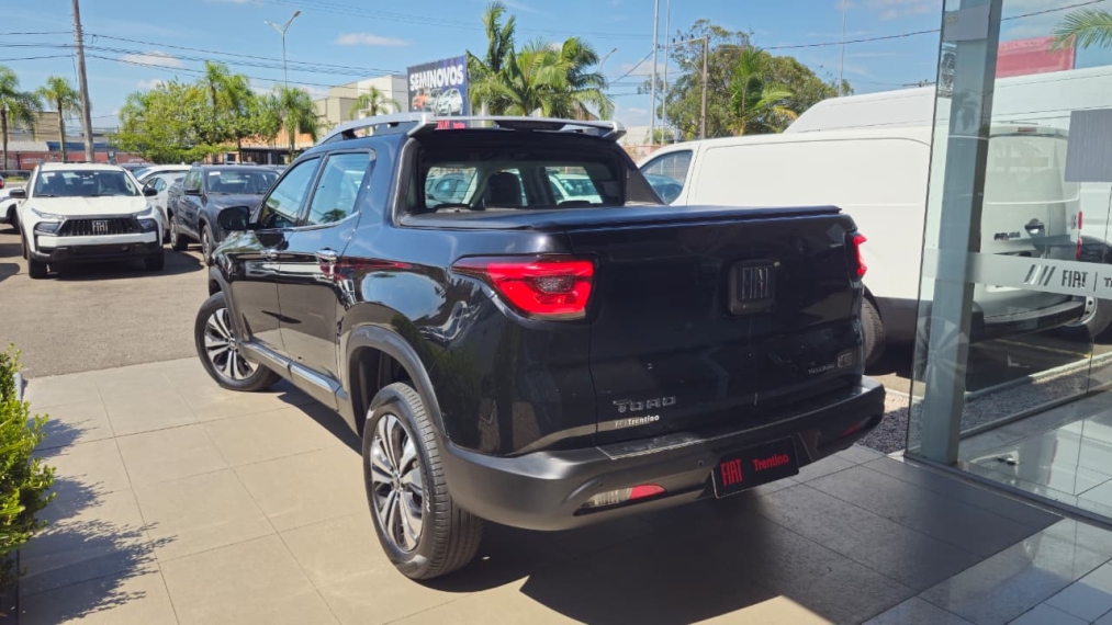 fiat toro 1.3 turbo 270 flex volcano at6 4p automatico 20251