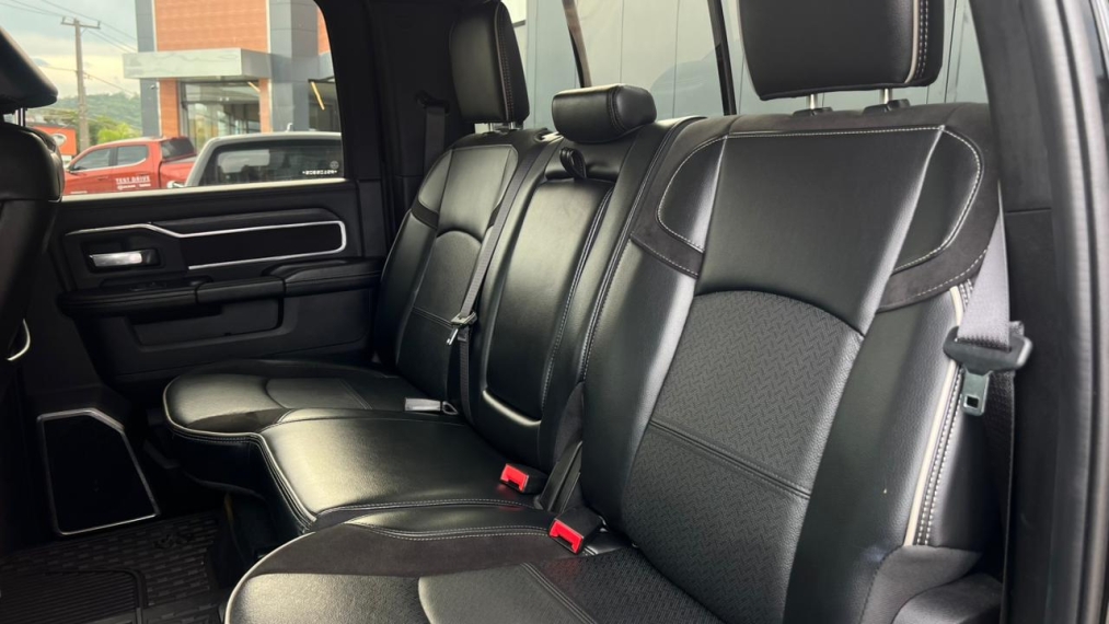 ram 2500 6.7 i6 turbo diesel laramie night edition cd 4x4 automatico 4p 202412