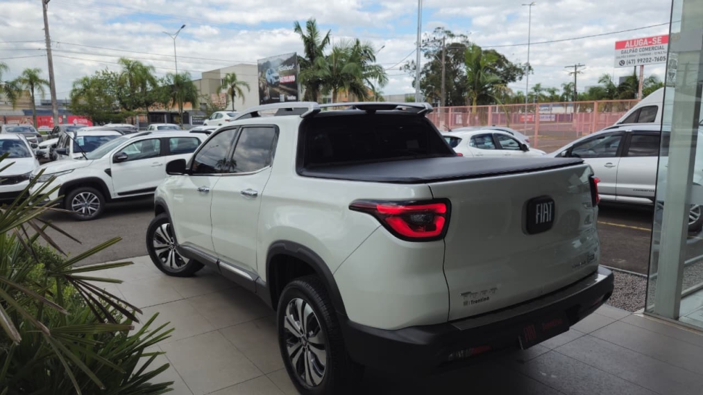 fiat toro 1.3 turbo 270 flex volcano at6 4p automatico 20253