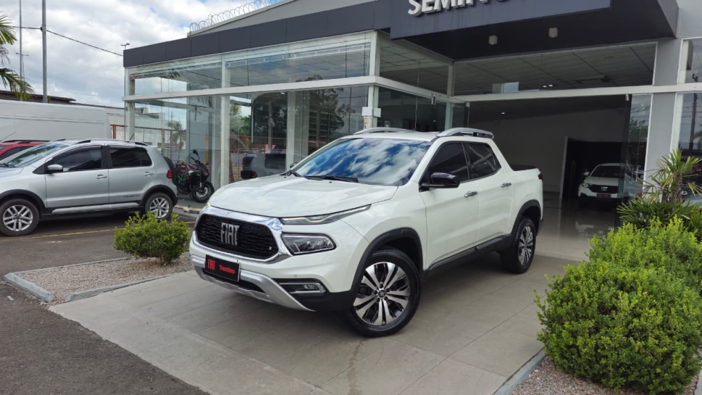 fiat toro 1.3 turbo 270 flex volcano at6 4p automatico 2025