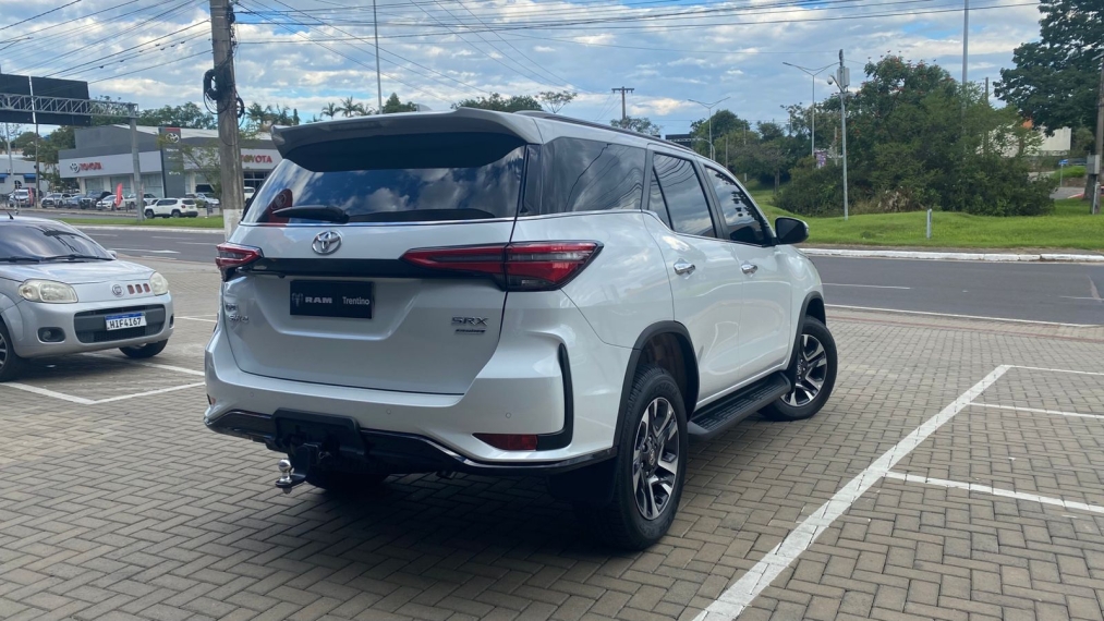 toyota hilux sw4 2.8 d-4d turbo diesel srx platinum 7l 4x4 automatico 4p 20253