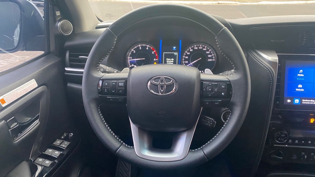 toyota hilux sw4 2.8 d-4d turbo diesel srx platinum 7l 4x4 automatico 4p 20256