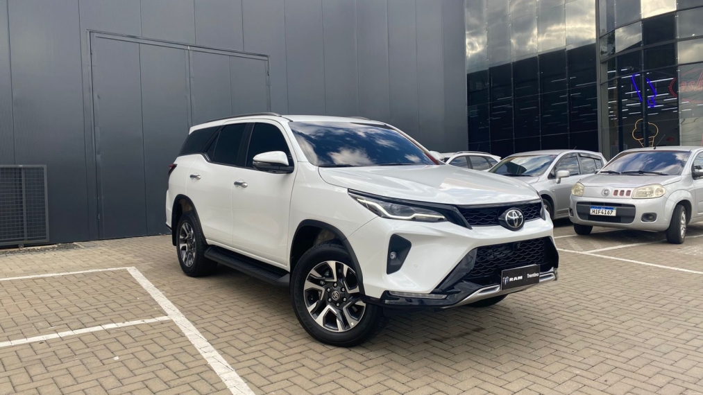 toyota hilux sw4 2.8 d-4d turbo diesel srx platinum 7l 4x4 automatico 4p 20252