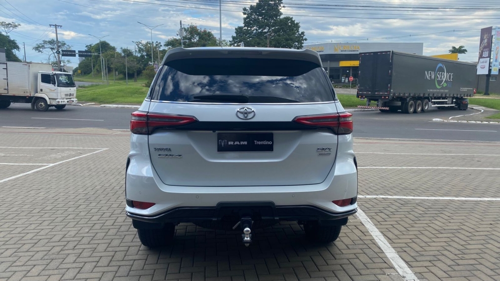 toyota hilux sw4 2.8 d-4d turbo diesel srx platinum 7l 4x4 automatico 4p 20254