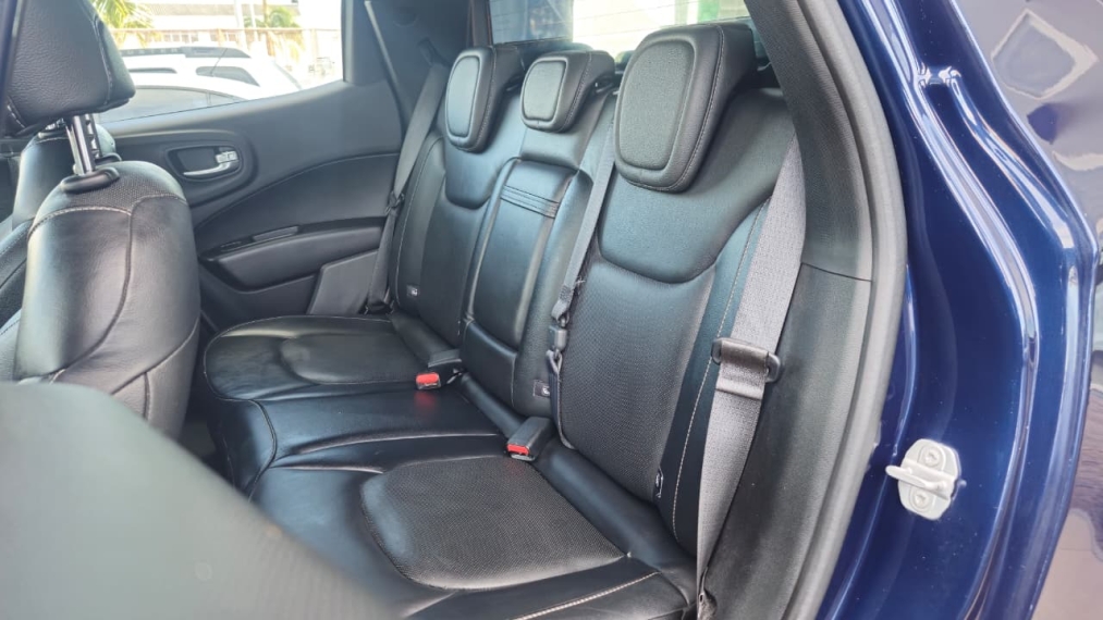 fiat toro 2.0 16v turbo diesel ultra 4wd at9 4p automatico 202112
