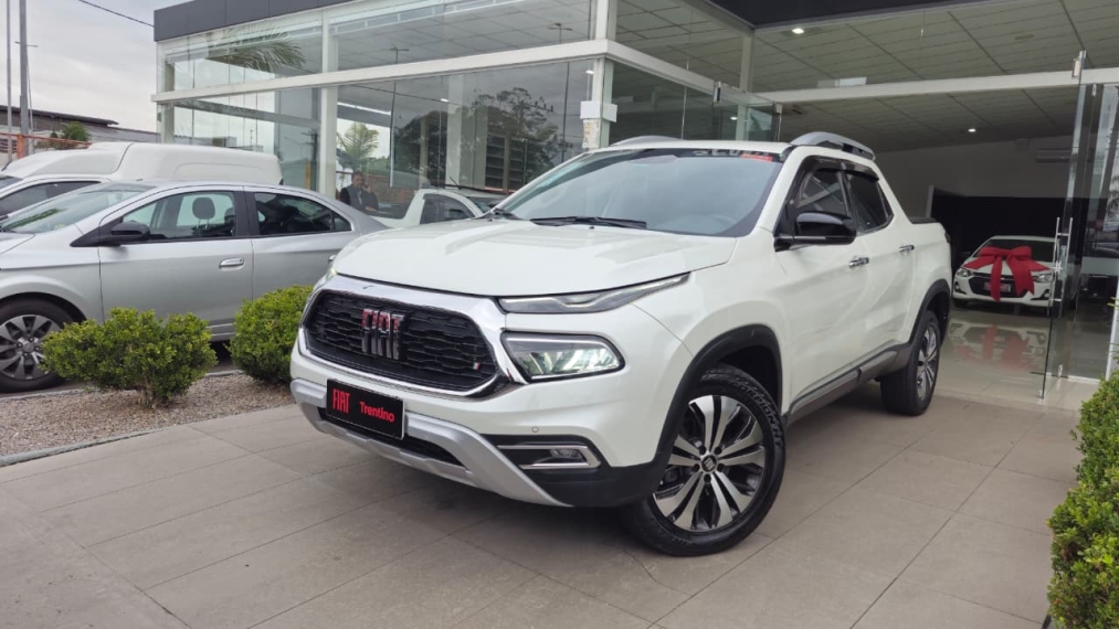 fiat toro 2.0 16v turbo diesel volcano 4wd at9 4p automatico 2025