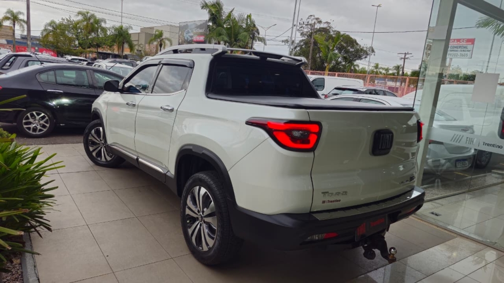 fiat toro 2.0 16v turbo diesel volcano 4wd at9 4p automatico 20251