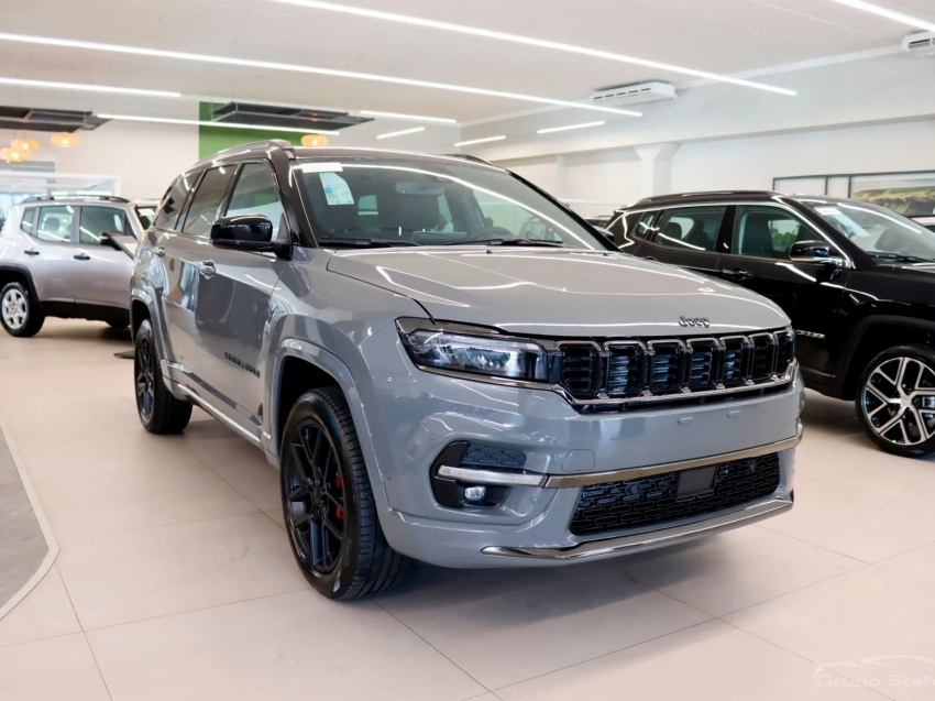 jeep commander 2.0 hurricane 4 turbo gasolina blackhawk at9 4p automatico 2025