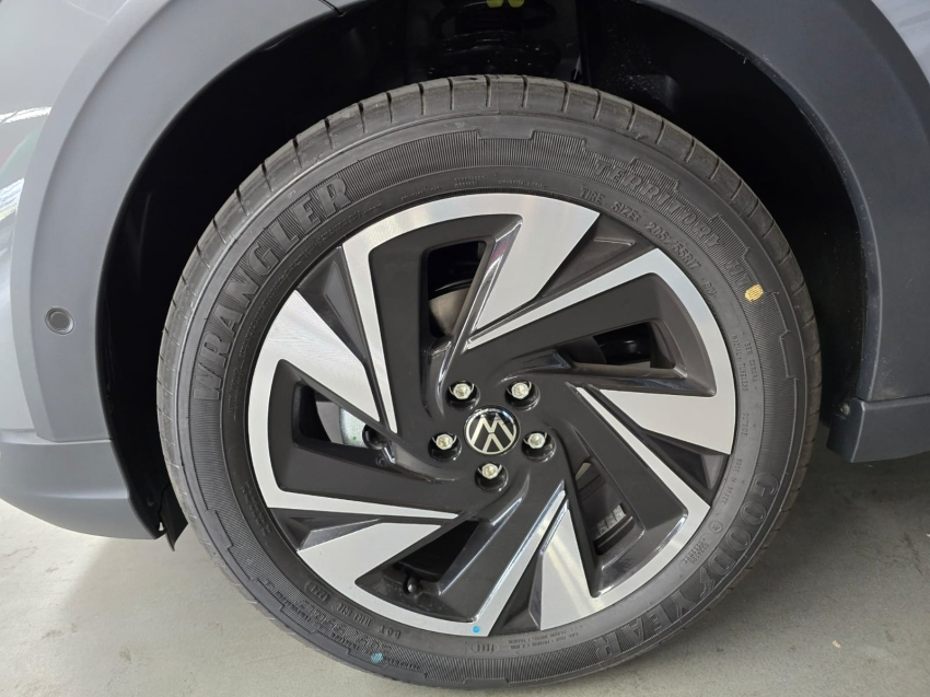 volkswagen nivus 1.0 200 tsi total flex highline automatico 4p 2026