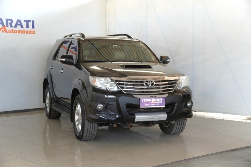 toyota hilux sw4 srv 3.0 16v 2013/2014 - itamarati veiculos