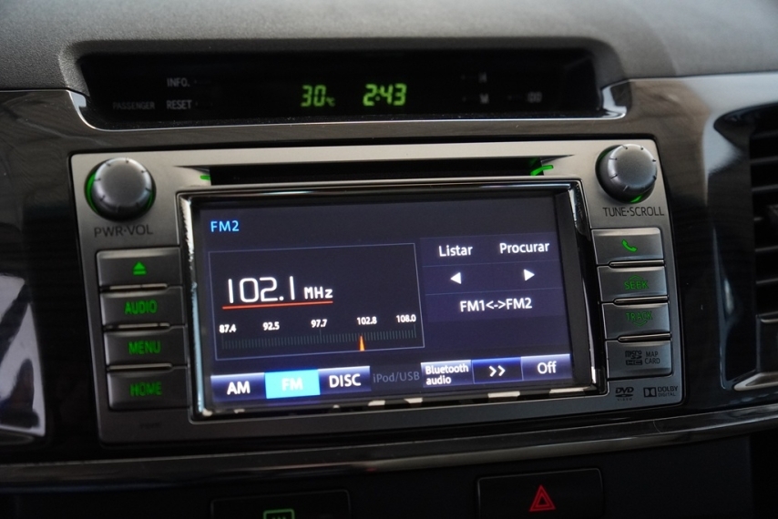 toyota hilux sw4 srv 3.0 16v 2013/2014 - itamarati veiculos