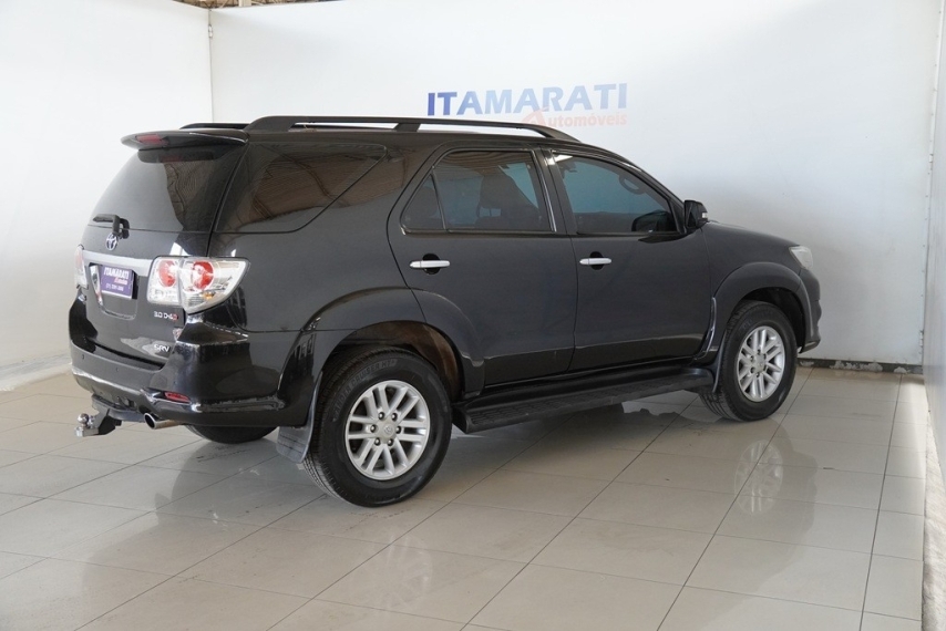 toyota hilux sw4 srv 3.0 16v 2013/2014 - itamarati veiculos