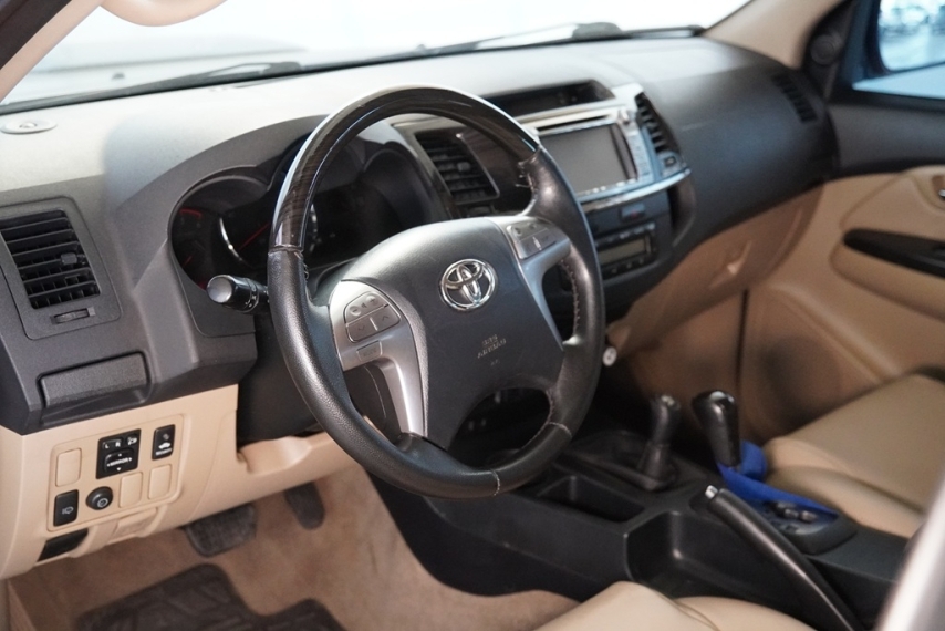 toyota hilux sw4 srv 3.0 16v 2013/2014 - itamarati veiculos