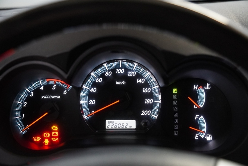 toyota hilux sw4 srv 3.0 16v 2013/2014 - itamarati veiculos
